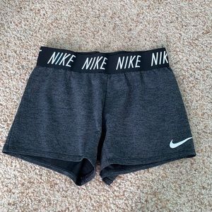 Girls Nike shorts size medium
